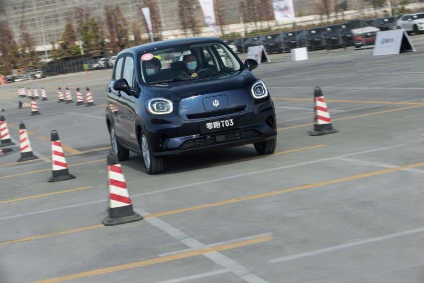 带着问题去试驾：让十万以内纯电小车“更好开”，零跑T03凭什么？