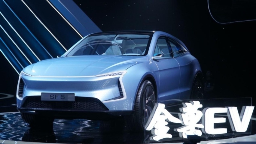 赛力斯SF5：咸鱼了好几年，为何被华为捧上天？