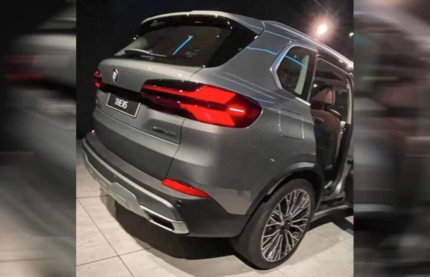 全新宝马X5实车曝光，它还是没有逃脱“双联屏”的命运