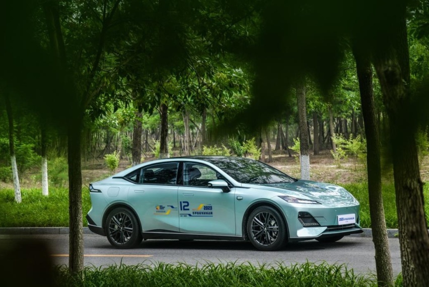 引领智能时代 深蓝SL03荣获2023世界智能驾驶挑战赛中型轿车组金奖