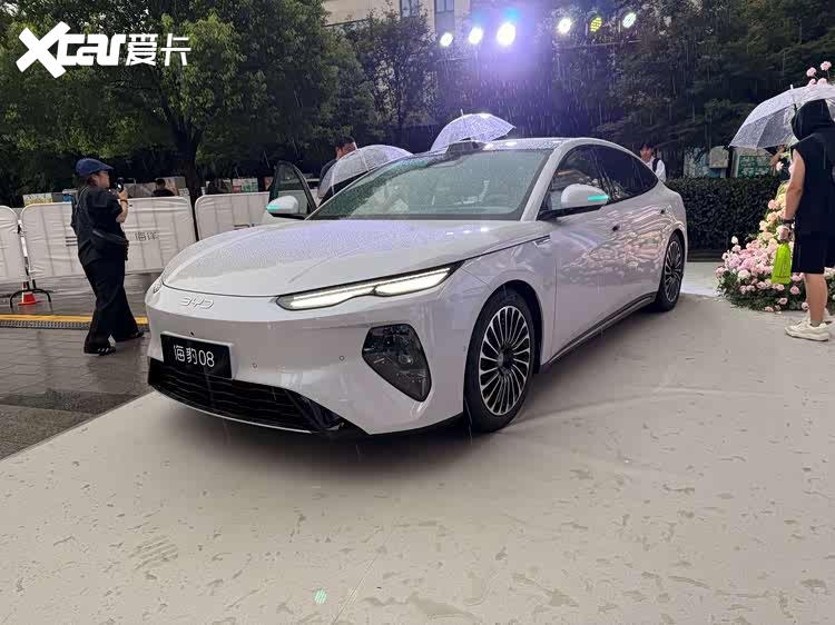19.69万元起售，比亚迪海洋网旗舰轿车海豹08正式上市