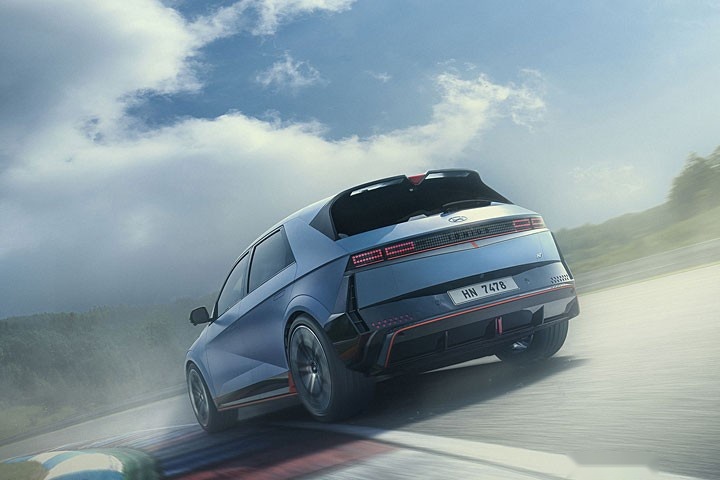 性能超越911？现代这辆车新登上国际版面