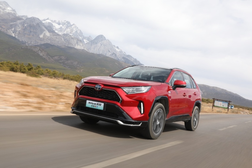 RAV4荣放双擎E+，解锁生活新态度