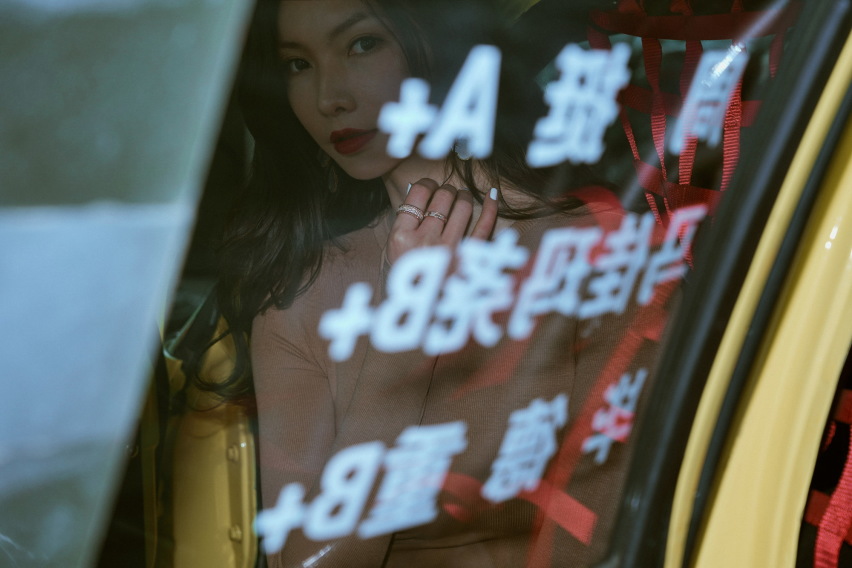 舞蹈圈最美大长腿做客本期《加98》！李岩带你在改装店拍大片！