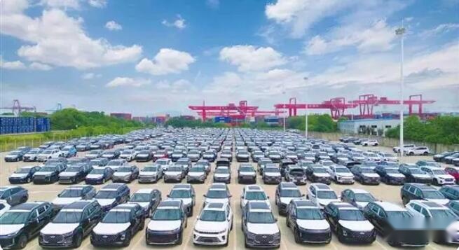 没想象中糟糕 2022年车市销量出炉 同比增长1.9% 中国品牌笑了