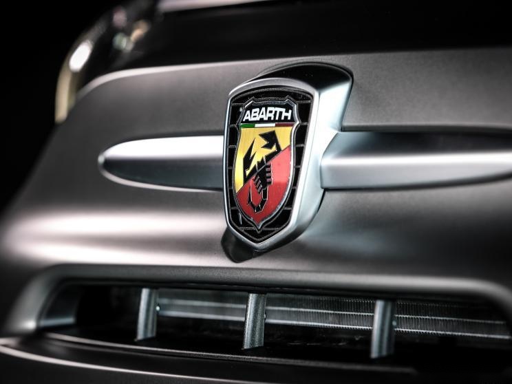 百公里加速7.3秒，新款Abarth 595 Pista官图