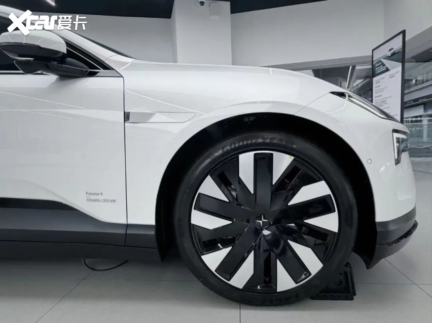 探店“浙赛百万内最速SUV” 极星Polestar 4