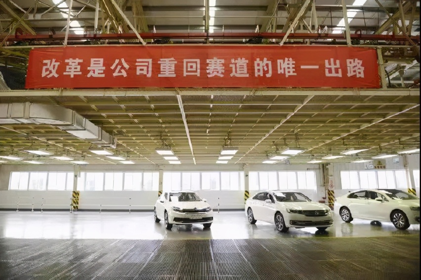 钟观 | 神龙自救：边缘车企如何绝地逢生？