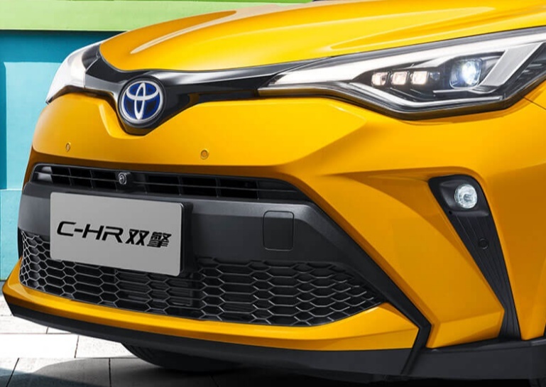 全新C-HR上市，2.0L双擎混动卖价14万，油耗低至4.5L，硬核