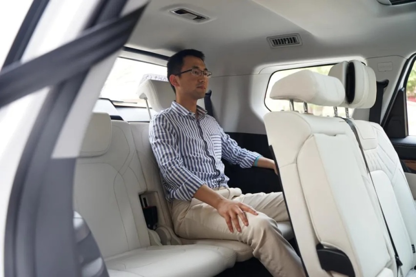 试驾揽月2.0T四驱版:对标汉兰达 超越汉兰达?