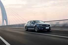 轴距2米8，1.5T/2.0T任选，6.6秒破百，预算10万买轿车不妨看看TA