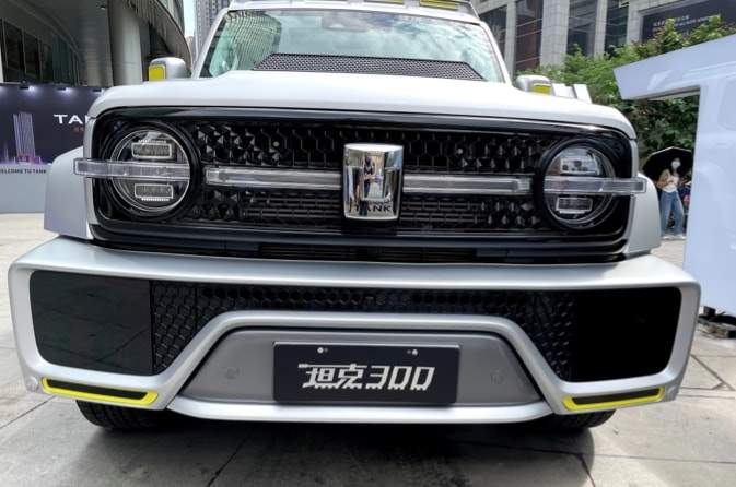 12月27日正式交付，赛博坦克300凭啥敢卖30.8万元？