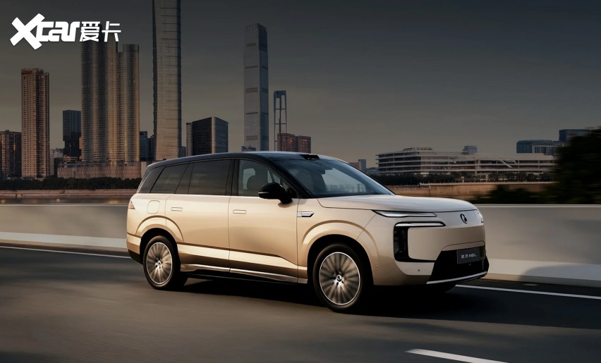 29.98万起、续航960km、9气囊，腾势N8L纯电上市