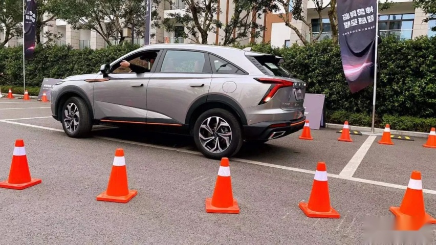 车壹圈试驾丨车如其名，看哈弗神兽究竟“神”在哪些地方？