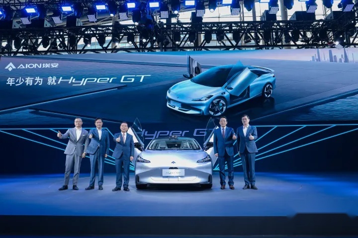 广州车展开幕，国产超跑Hyper GT、新款ES8等亮相