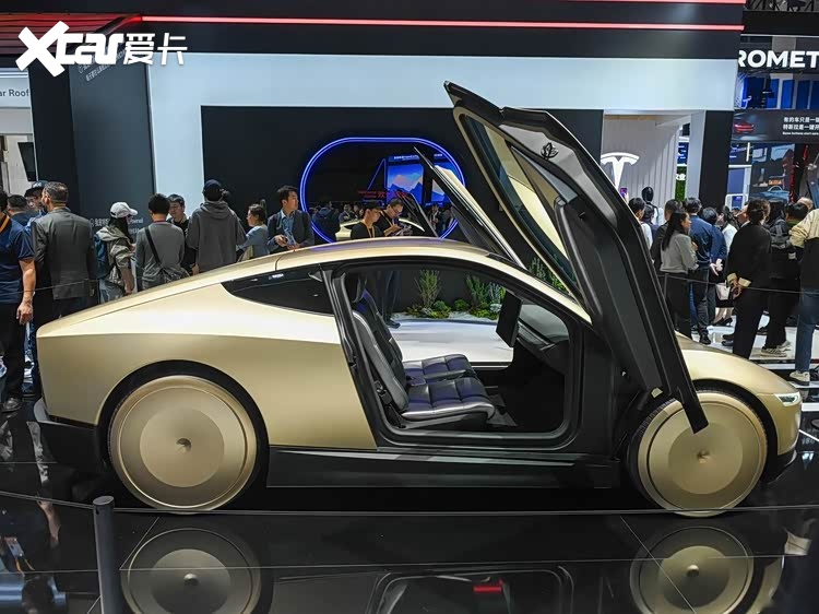 首次曝光！没有方向盘和刹车油门踏板的特斯拉上路了