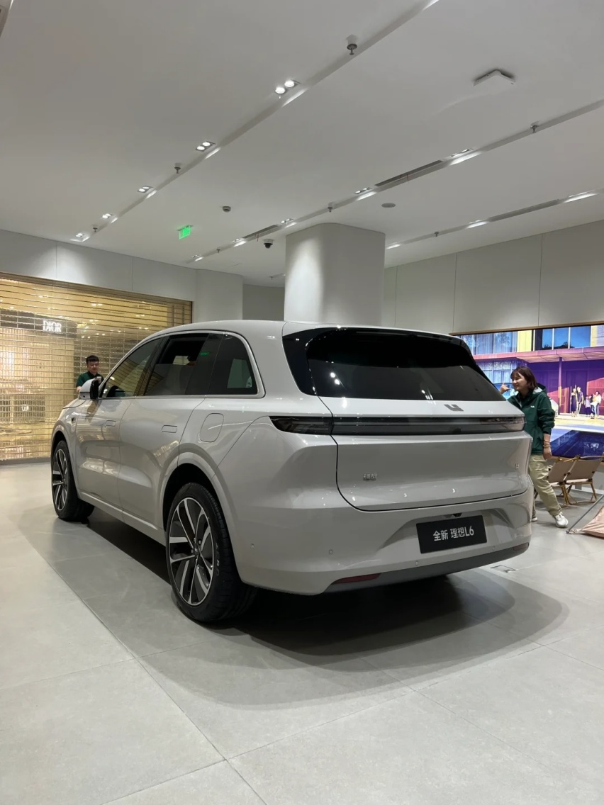 售价24.98万起的理想L6 买哪款更合适？首选Pro版