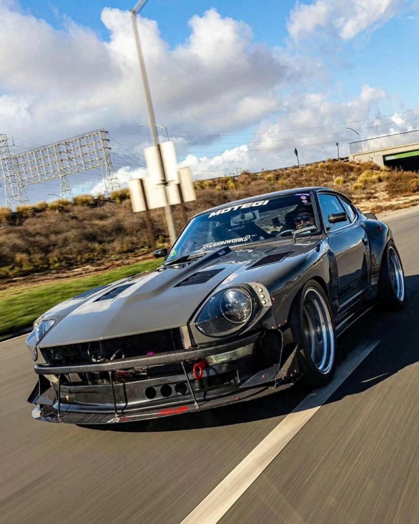 V8大宽体！日产Fairlady 240Z改装依旧很吸引