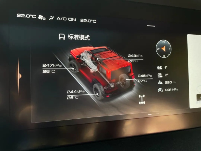 三把锁加非承载式车身，坦克300有多硬核？