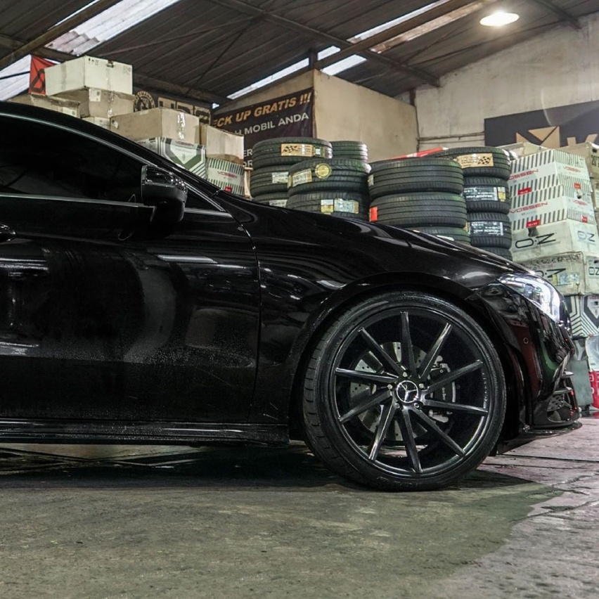 精致的运动造型 全新奔驰CLA级实车