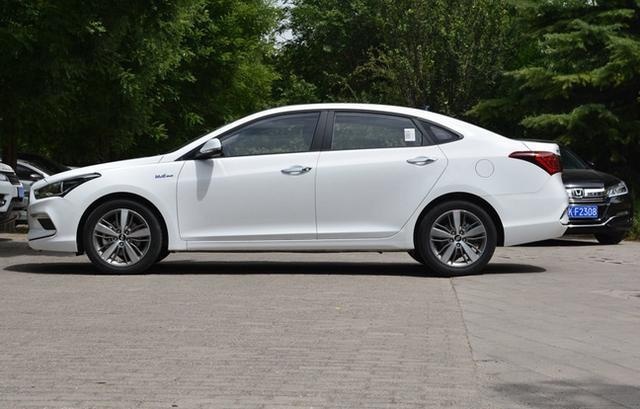 最“尴尬”的B级车！满油跑900km，跌破10万，却没人买