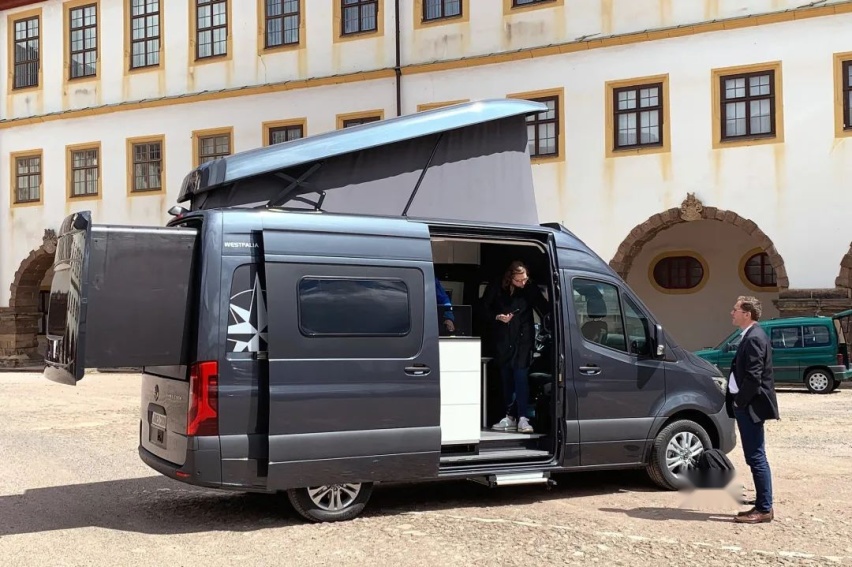 1.8南京房车展：欧洲出品，可升顶、可拓展的B型房车——Westfalia James Cook