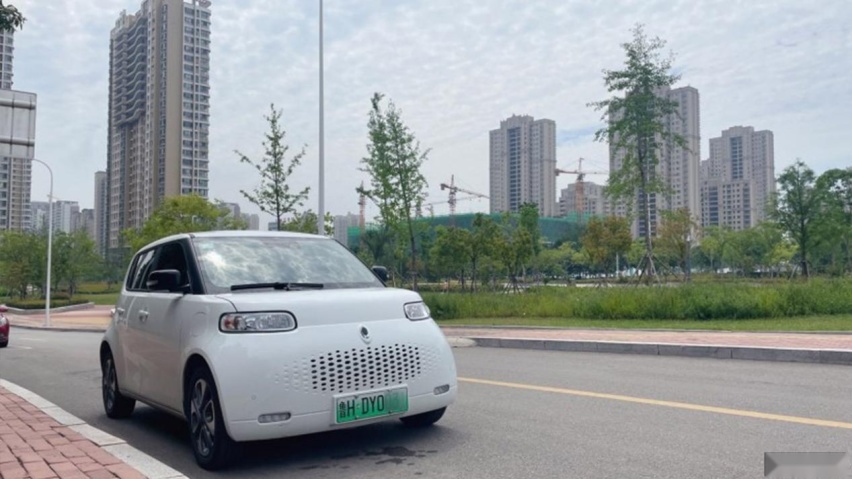 MINI COOPER、欧拉白猫和宝骏KiWi EV，年轻人应该怎么选