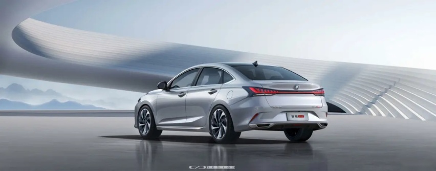 长安汽车锐程PLUS上市，解锁10W级轿车“超安逸”密码！