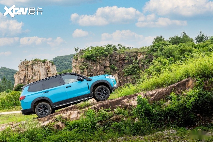 新款上汽大通D90 Pro：真七座越野SUV，除了动力强 还有哪些实力