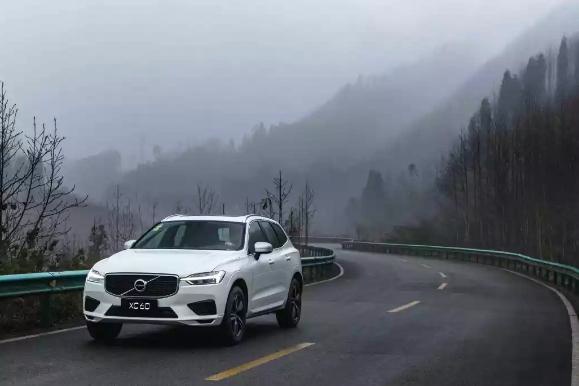 自带安全光环 黑科技爆棚的沃尔沃XC60诠释SUV也可以有极佳操控!