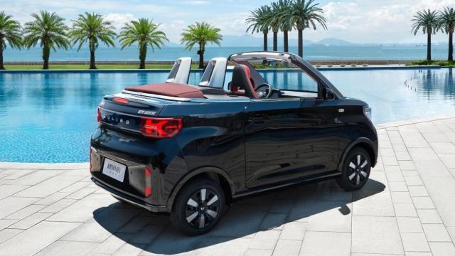人民需要敞篷车吗？五菱宏光MINI EV敞篷版到底值不值？