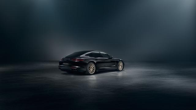 Panamera十周年纪念版：保时捷的“四门跑车”梦