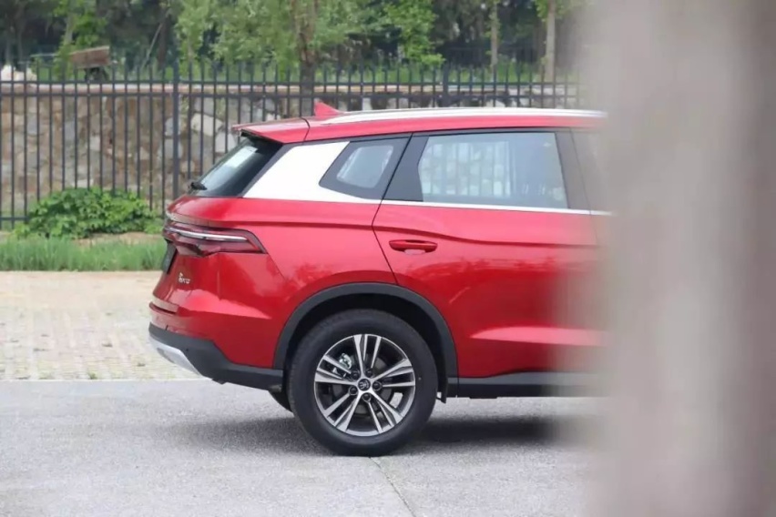 紧凑+级SUV，长安CS75 PLUS和宋Pro怎么选？