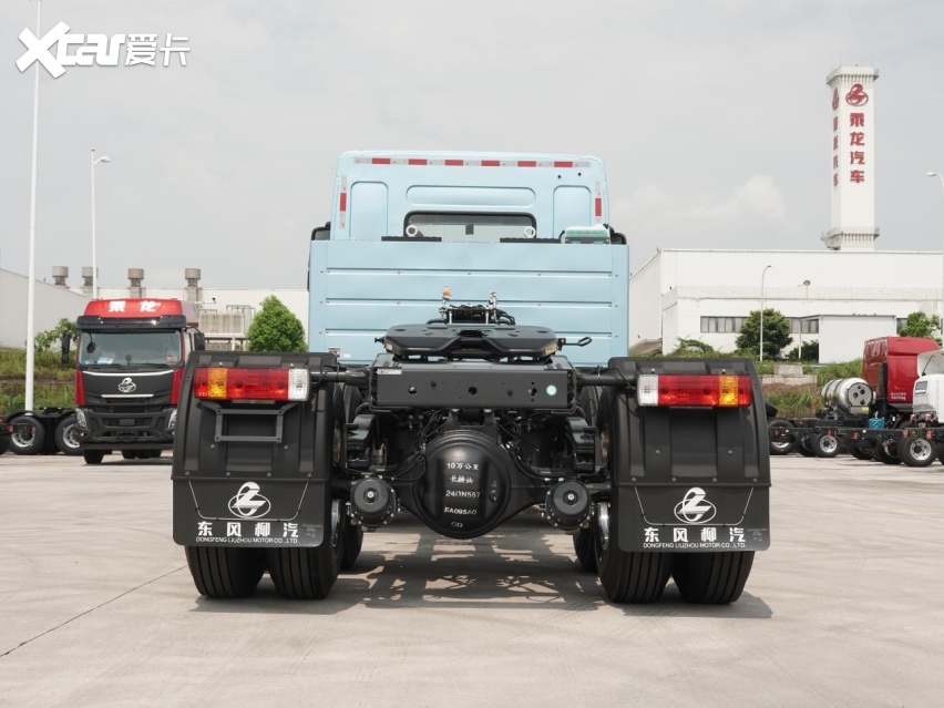 轻量化低能耗，资源运输就选乘龙翼威5纯电牵引车
