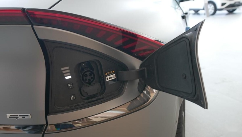 3.5秒破百、支持800V超高速快充，起亚EV6 GT到底有多强？