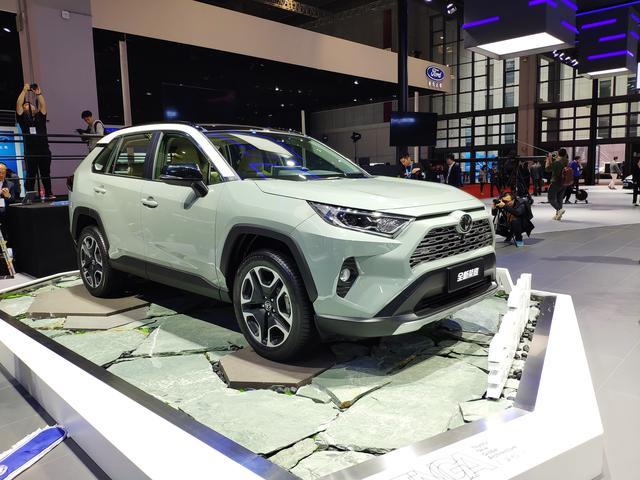 新一代丰田RAV4亮相 搭载混合动力系统 2.5L+8AT组合