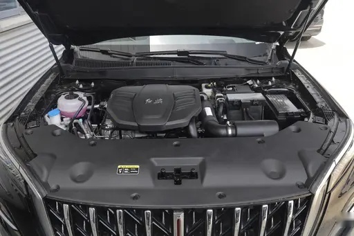 配2.0T+8AT变速箱，定位中型SUV，红旗HS5怎么样？