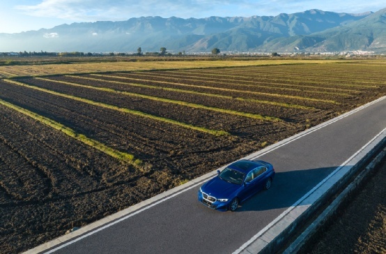 试驾全新BMW i3 纯电驱动依然是最纯粹的BMW