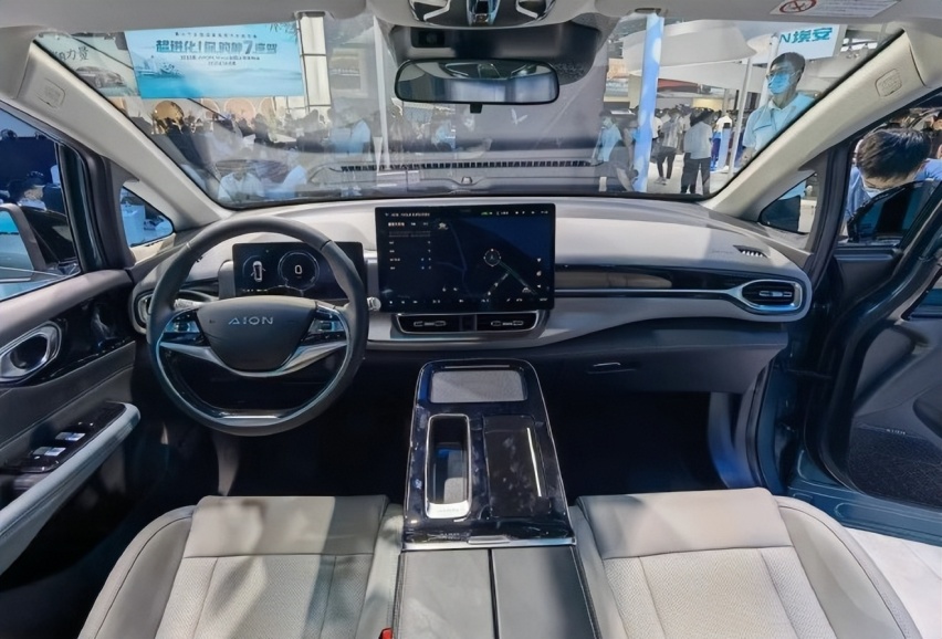 增7座车型，2023款广汽埃安AION V Plus成都车展上市！