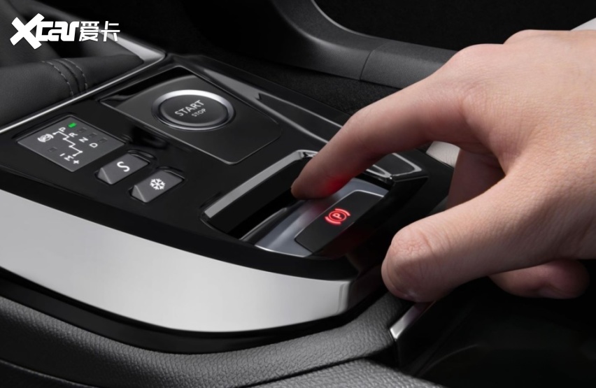 "法式六边形战士"东风标致新408龘龘款上市,10.97万元起!