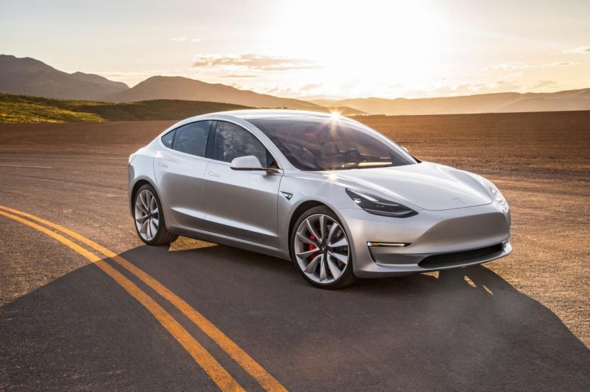 国产特斯拉Model 3年底交付 三十万起哪些品牌会惶惶不安