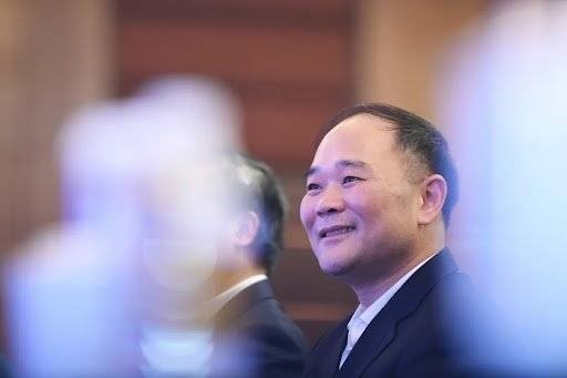 华为不造车，吉利反而要造手机？