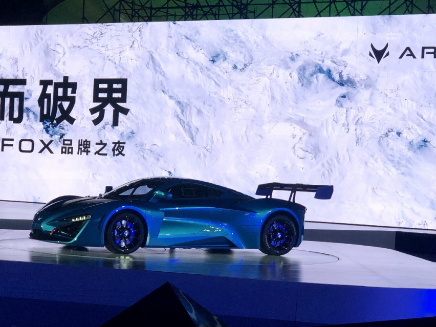 实拍｜国产超跑ARCFOX GT 马力1600 蔚来EP9甘拜下风