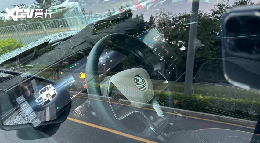 豪华感与科技感并存，比亚迪高端品牌仰望全新硬派SUV内饰曝光