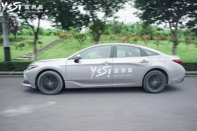 试驾亚洲龙：翩若惊鸿，婉若游“龙”