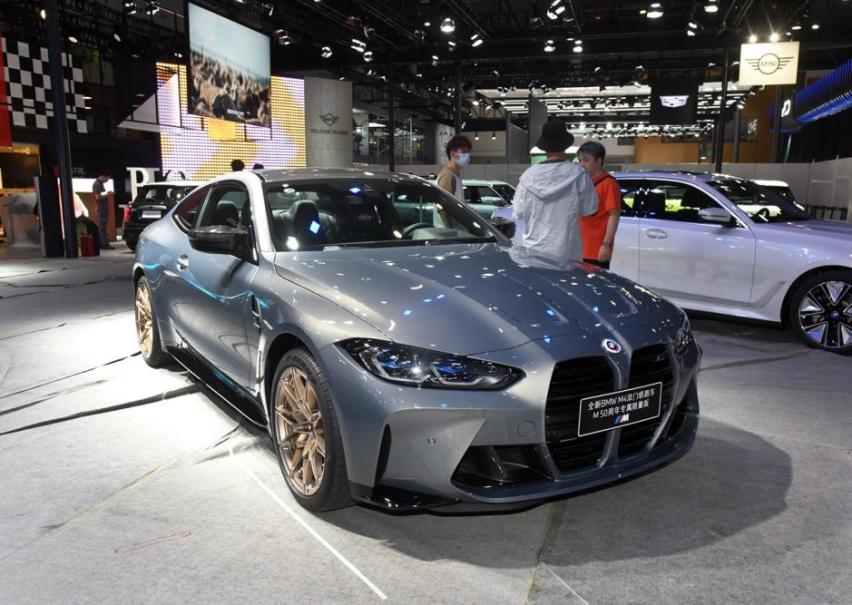 宝马M品牌50周年纪念款车型，M4新车105.8万，限量150台