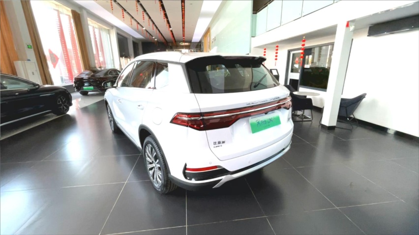 比亚迪宋Pro真实落地参考，馈电油耗4.76L/，这些缺点能忍？