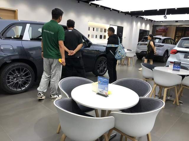 试驾零跑C10 中型SUV12.88万起 更多升级更多诚意