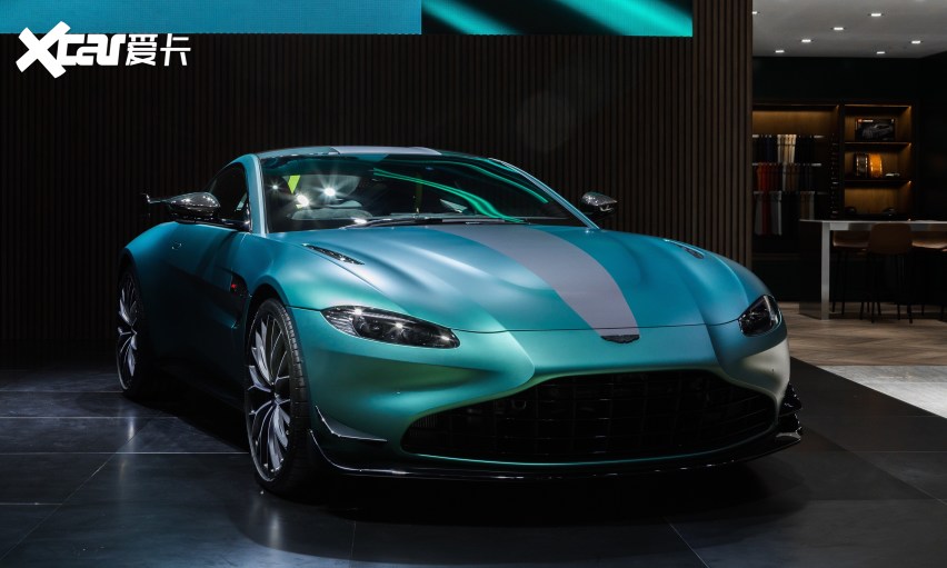 高知特F1®车队AMR21挑战者