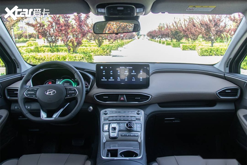 6座布局 第四代现代胜达旅行家上市 售20.28-26.98万元